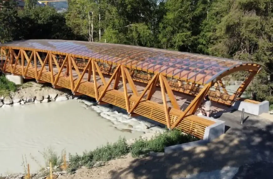 Passerelle sur la Borgne à Bramois